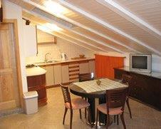 346925Sobe in apartmaji Koren